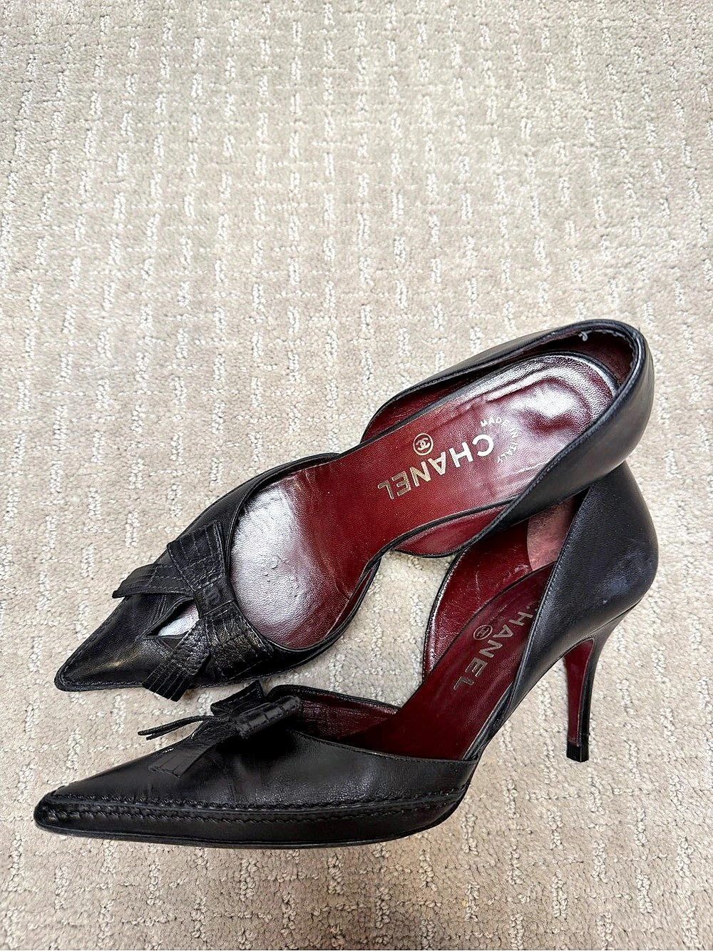 Chanel Black Pointed-Toe Bow Heels 38